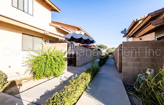 3 beds, 2 baths, 1,100 sqft, $1,795, Unit Apt A