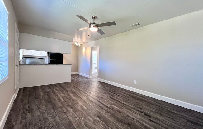 1 bed, 1 bath, 650 sqft, $1,549, Unit 14