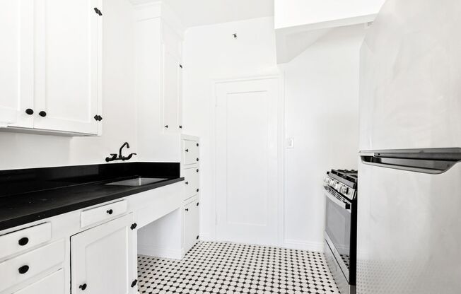 Studio, 1 bath, 510 sqft, $1,900, Unit 201