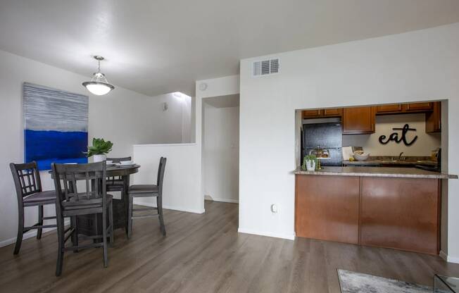 Tucson, AZ Apartments – Midtown on Seneca – Photo of Dining Room Area