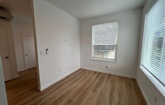 Studio, 1 bath, 300 sqft, $995, Unit 202