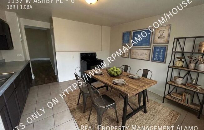 1137 W ASHBY PL
