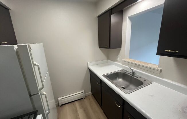 1 bed, 1 bath, $995, Unit 150