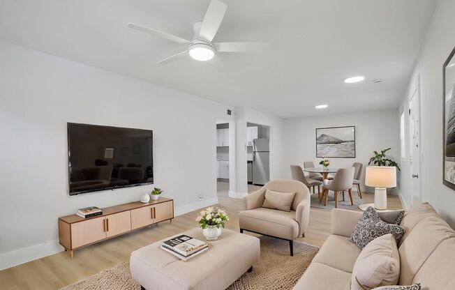 2 beds, 2 baths, 1,000 sqft, $1,692