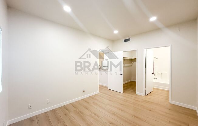 2 beds, 2 baths, 1,000 sqft, $2,450, Unit 215
