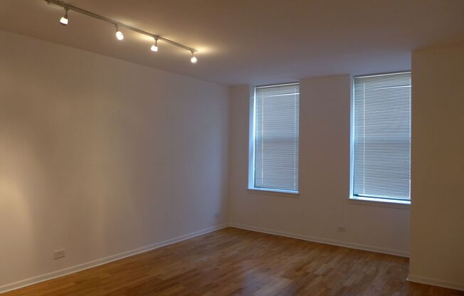 1 bed, 1 bath, 700 sqft, $1,895, Unit 14B