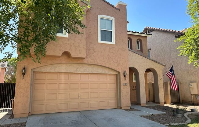 4 beds, 2.5 baths, $2,595