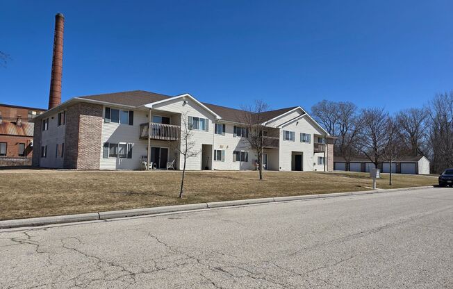 2 beds, 1 bath, 856 sqft, $1,269, Unit PL   7305