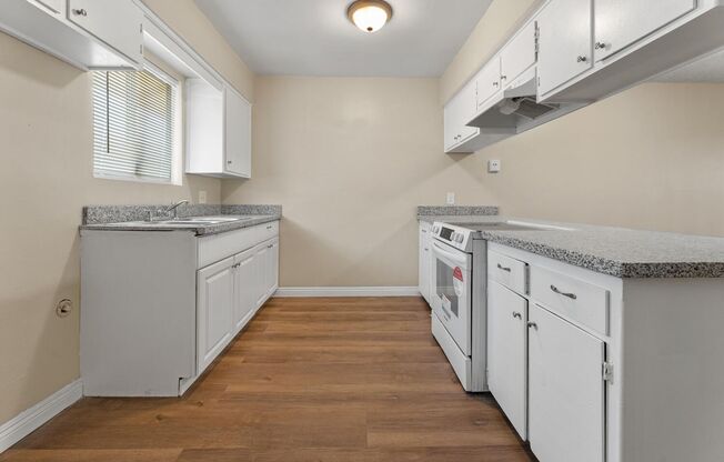 2 beds, 1 bath, 792 sqft, $1,350, Unit 82504
