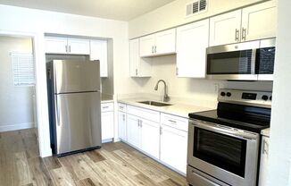 738 W Pepper Pl