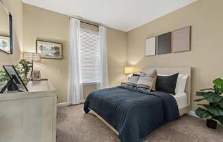 Welcome to The Oasis at Lake Bennet Apartments in Ocoee, FL