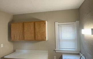 2 beds, 1 bath, $950