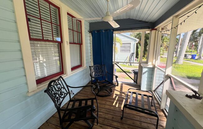"Charming Historic Downtown Fort Myers Home - Fully Furnished 2 Bed, 1 Bath with Washer/Dryer!"