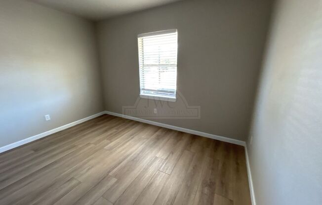 4 beds, 1 bath, $1,250