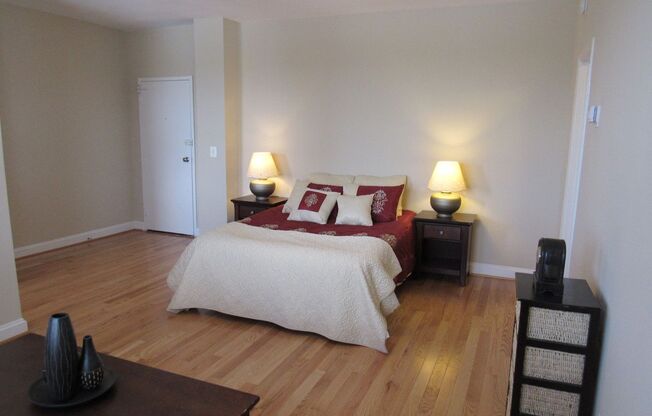 Studio, 1 bath, 458 sqft, $2,275, Unit W309