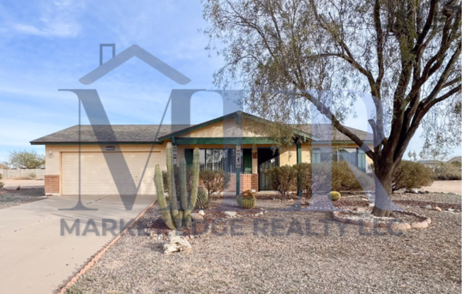 2Bed/1.5Bath House in Arizona City! Ready for Immediate Move-In! -- RV GATE! NO HOA!