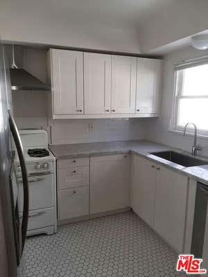 2 beds, 1 bath, 950 sqft, $4,900, Unit 1