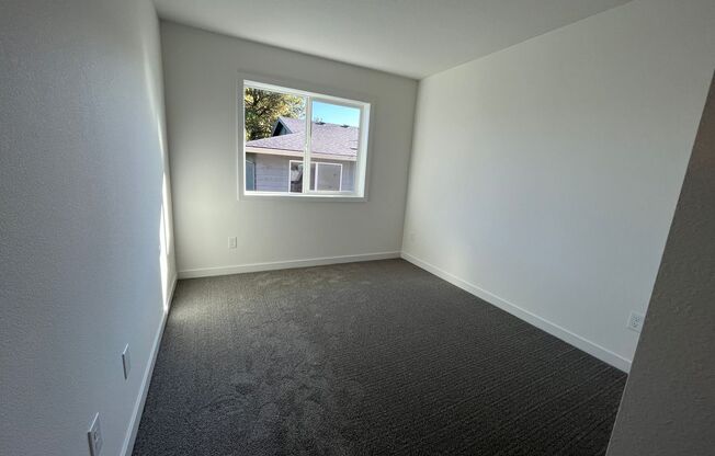 1546 E. 3rd St