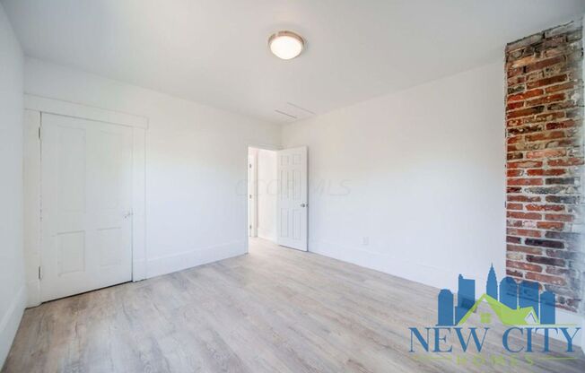 2 beds, 1 bath, $1,299, Unit 189 N Central Ave