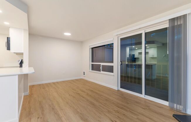 1 bed, 1 bath, 570 sqft, $2,145, Unit 40