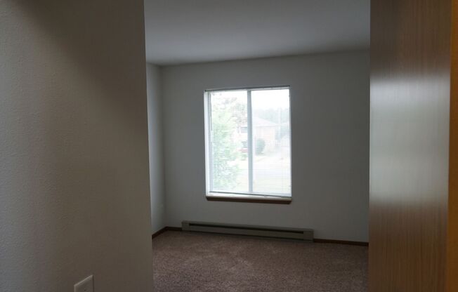 2 beds, 1.5 baths, 950 sqft, $1,434, Unit 5811-2A