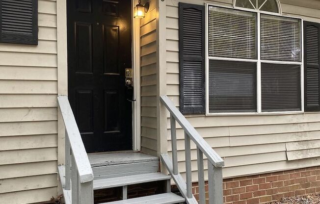 2bd/1ba Apt. close Downtown Salisbury & easy access to I-85