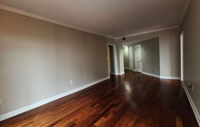 2 beds, 2 baths, $2,250, Unit #1105