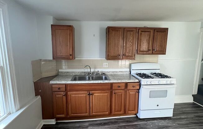Renovated 2 BD, 1 BA Home in Lancaster!