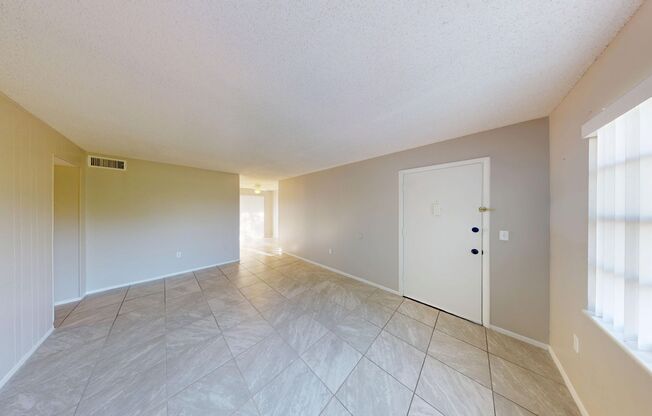 1BR / 1BA CONDO @ GROVE PARK CONDOMINIUMS - East-Orlando  **Water Included ** HALF OFF FIRST FULL MONTH**