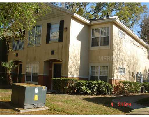 Beautiful and very large 2 bedrooms and 2 full baths Condo