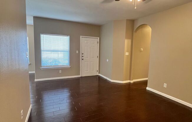 3 beds, 2 baths, 2,362 sqft, $1,675