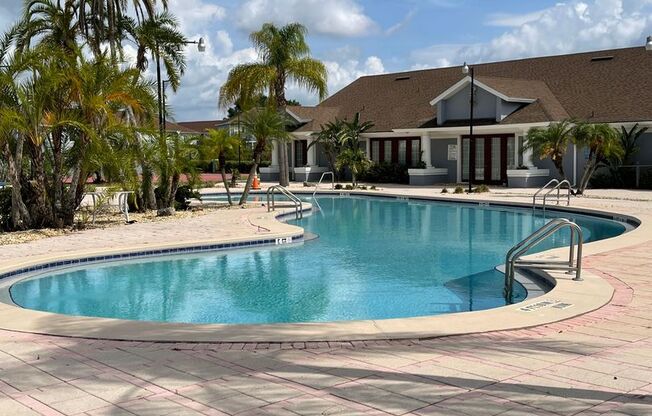 1 bed, 1 bath, 300 sqft, $700, Unit LO