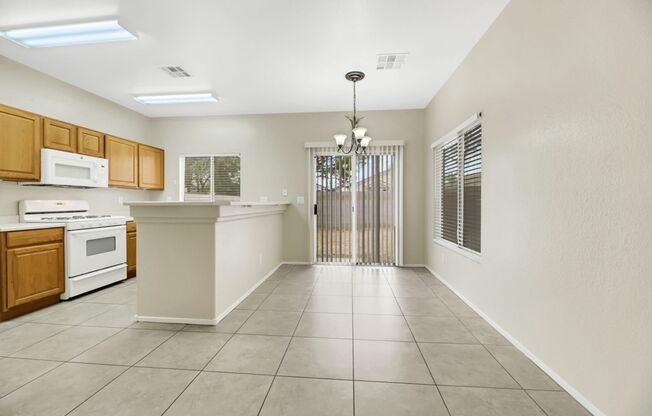 2 bedroom Townhome with a yard