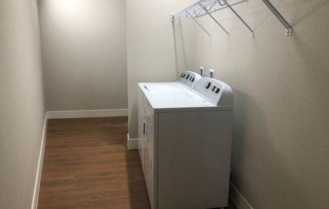 1 bed, 1 bath, 747 sqft, $1,750, Unit 705