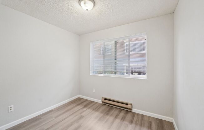 2 beds, 1 bath, 687 sqft, $1,950, Unit A404