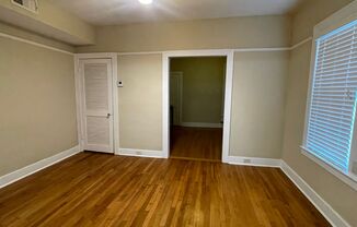 1 bed, 1 bath, $750, Unit H