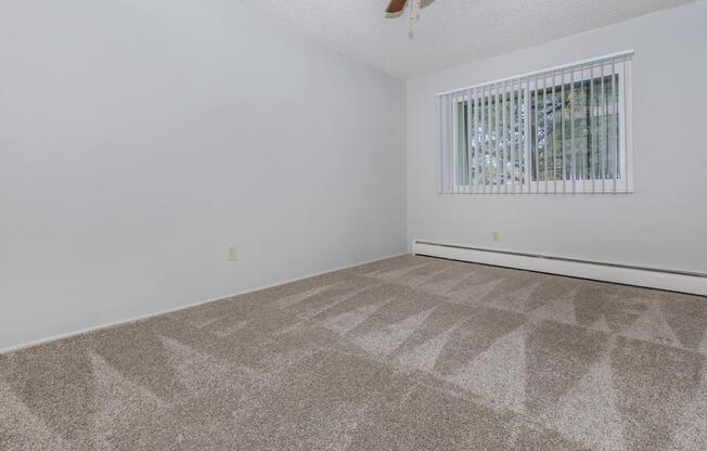 2 beds, 1 bath, 900 sqft, $1,199