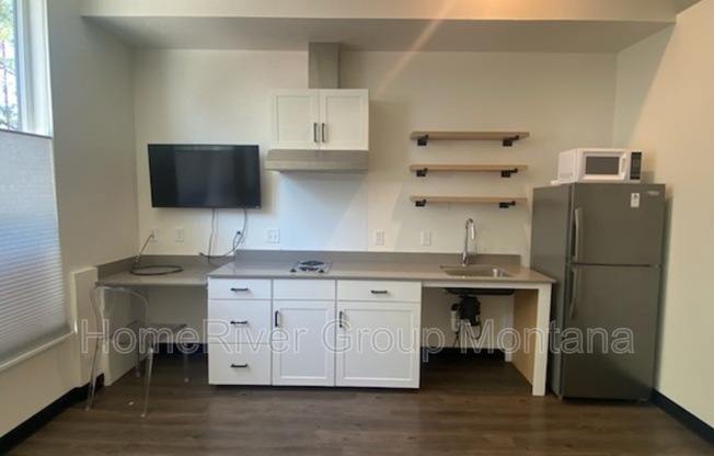 320 Clay Street - 204