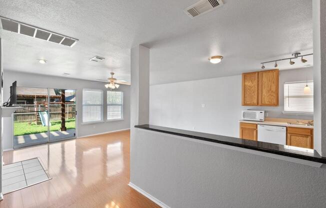 5012 RAYMOND DR