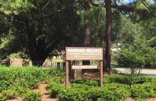 2 beds, 1 bath, 900 sqft, $700, Unit 54