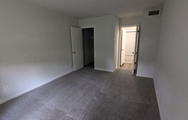 2 beds, 1 bath, $1,199