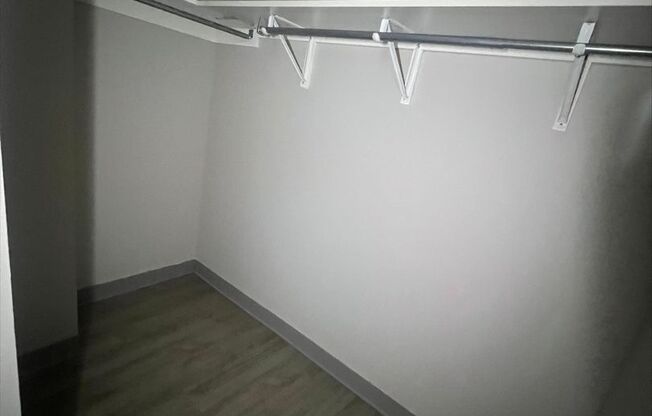 1 bed, 1 bath, 684 sqft, $1,900, Unit 623