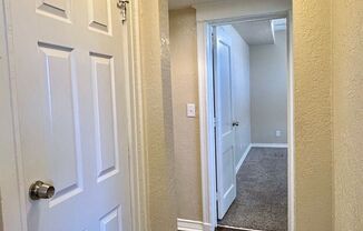 2 beds, 1 bath, $995, Unit 1620-5