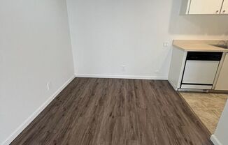 1 bed, 1 bath, 735 sqft, $2,700, Unit 205C