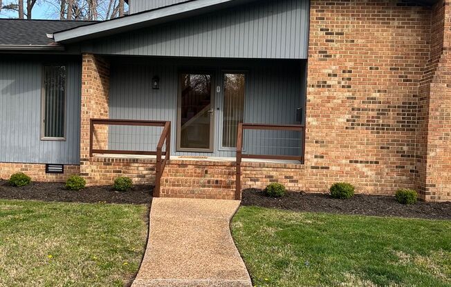 8 BUTLER PL