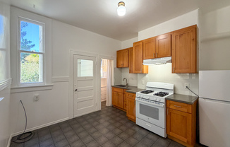 1227 MASONIC AVE