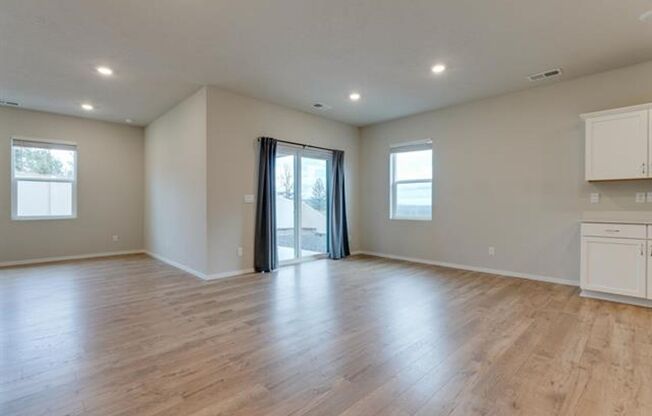 Newer 4 Bed 2 Bath Home in the Cheney SD