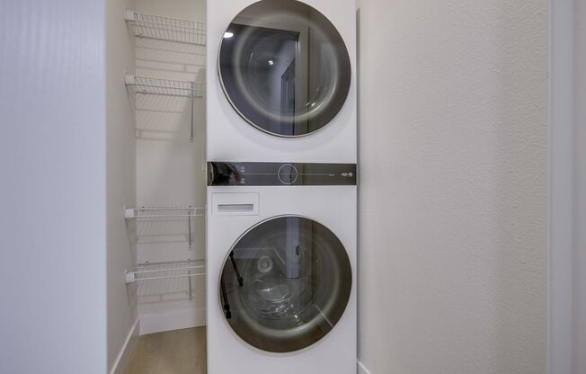 1 bed, 1 bath, 754 sqft, $2,334, Unit 115