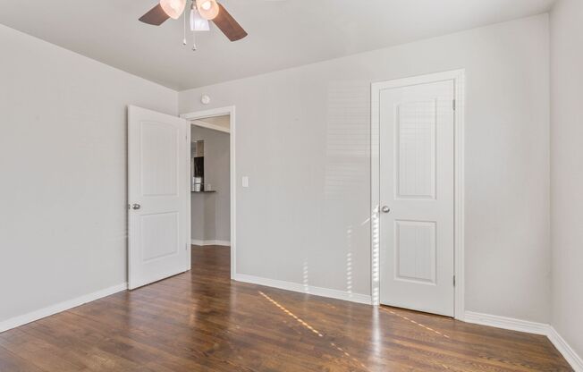 2 beds, 1 bath, 750 sqft, $1,050, Unit 1221-9