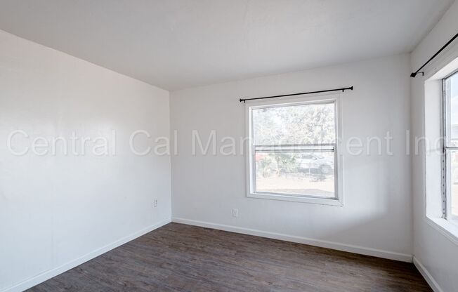 3 beds, 1 bath, 1,200 sqft, $1,595, Unit 425